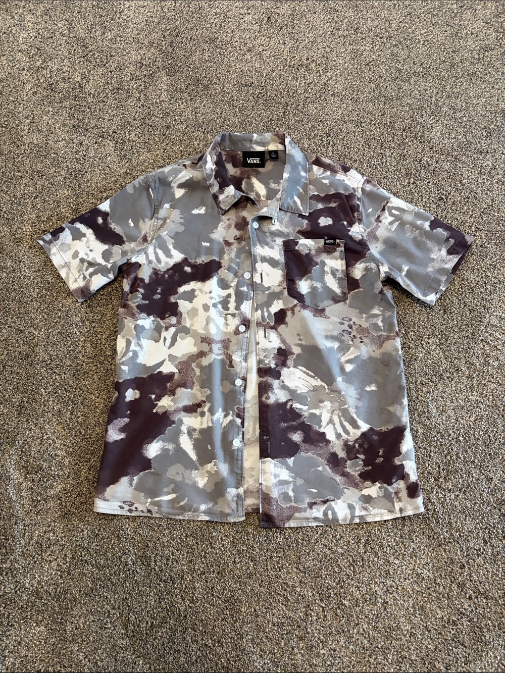 Boys Vans Short Sleeve Button-Up Shirt in Gray and Plum Size Large 10/12